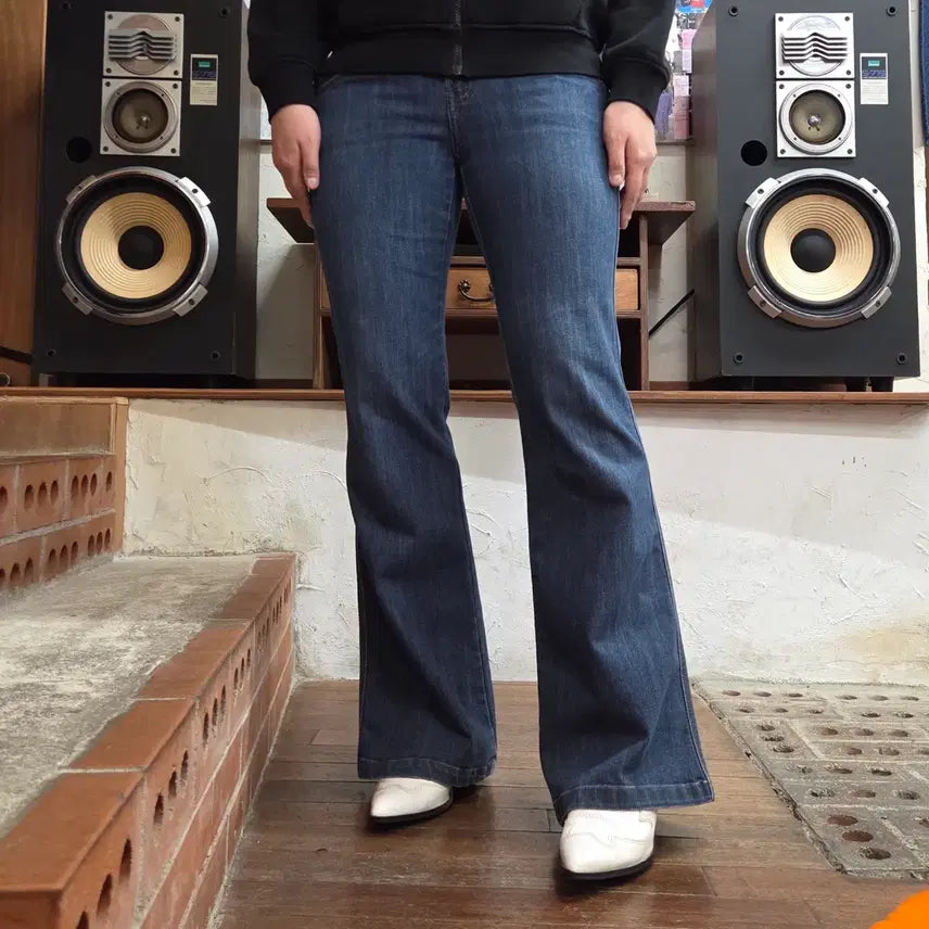 [BUNJANG] Vintage Stitch Low Rise Bootcut Denim Pants / 빈티지 스티치 로우라이즈 부츠컷 진청 데님 팬츠