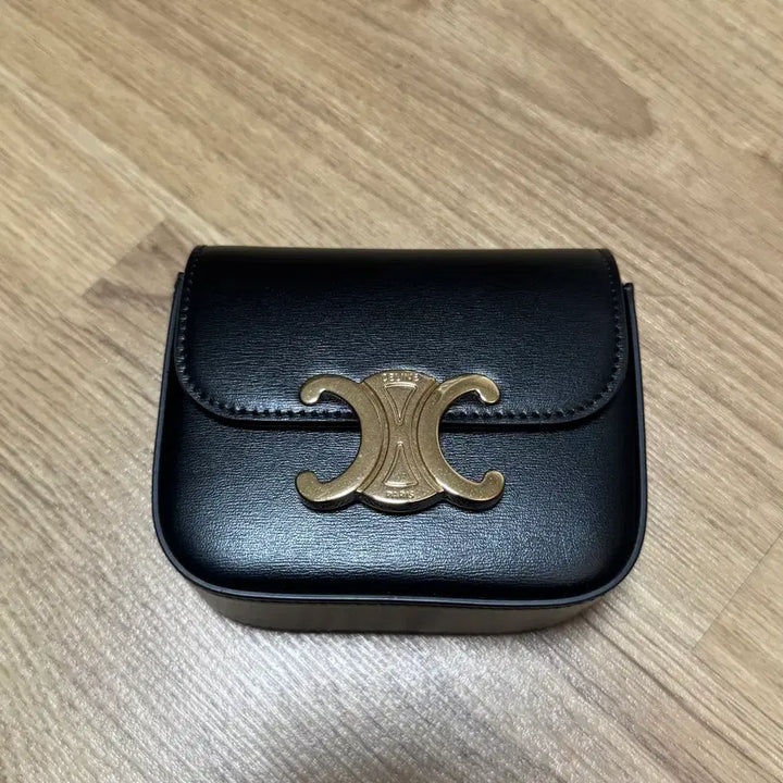 [BUNJANG] Celine Mini Claude Bag Black Triomphe / 셀린느 미니 클로드백 블랙 트리오페 팝니다.