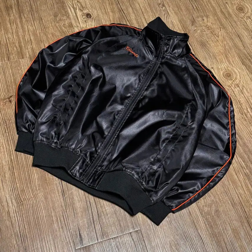 [BUNJANG] Yomiuri Giants Oversized Baseball Jacket / [M] 요미우리 자이언츠 오버핏 야구 점퍼