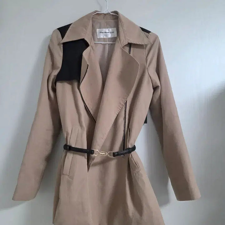 [BUNJANG] Beige Trench Coat with Belt / 베이지 트렌치코트 + 벨트