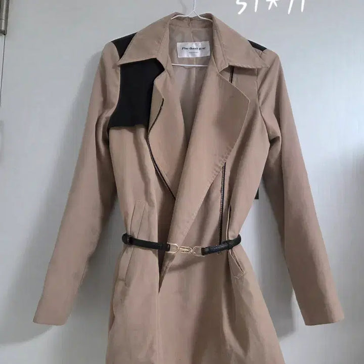 [BUNJANG] Beige Trench Coat with Belt / 베이지 트렌치코트 + 벨트