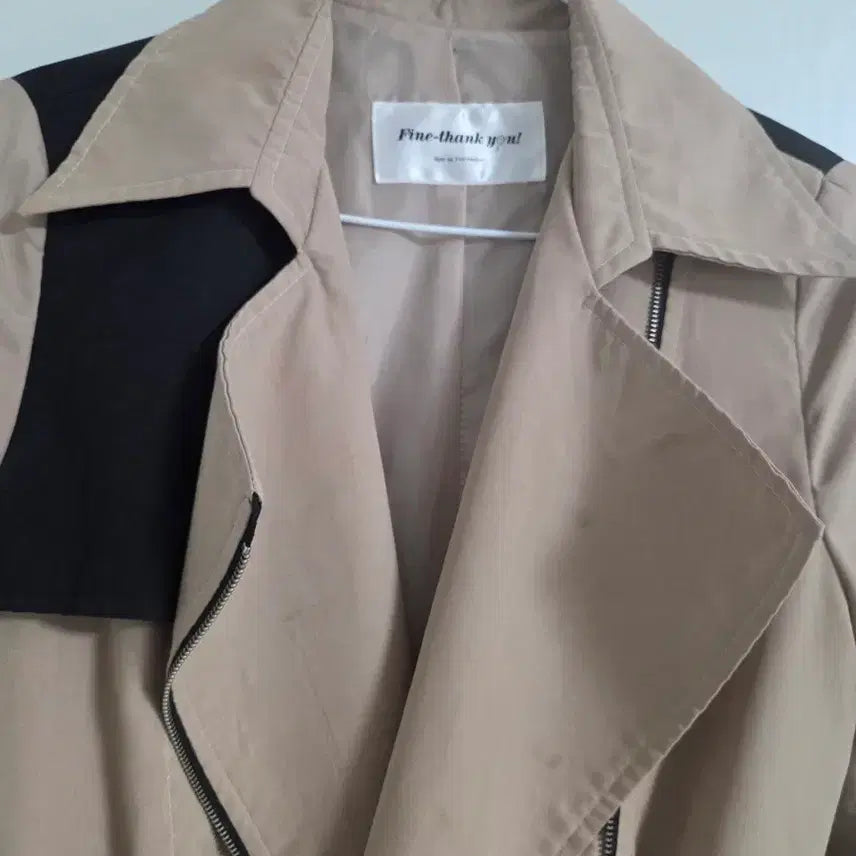 [BUNJANG] Beige Trench Coat with Belt / 베이지 트렌치코트 + 벨트