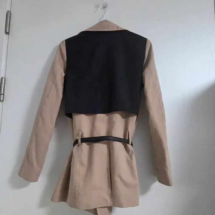[BUNJANG] Beige Trench Coat with Belt / 베이지 트렌치코트 + 벨트