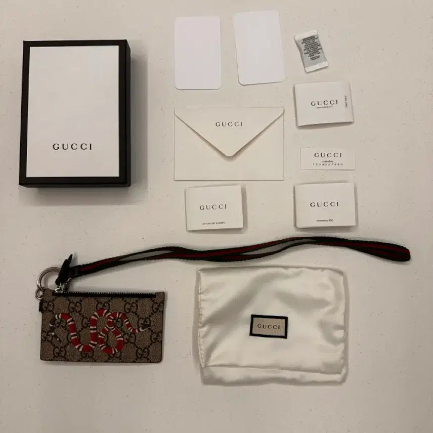 [BUNJANG] Gucci GG Supreme Canvas Snake Card Case / 구찌 GG 수프림 캔버스 스네이크 카드케이스 523903