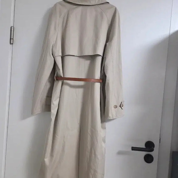 [BUNJANG] Beige Check Lined Long Trench Coat / 베이지색 체크 안감 롱 트렌치코트