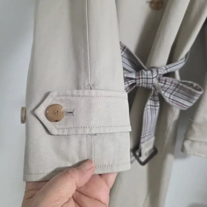 [BUNJANG] Beige Check Lined Long Trench Coat / 베이지색 체크 안감 롱 트렌치코트