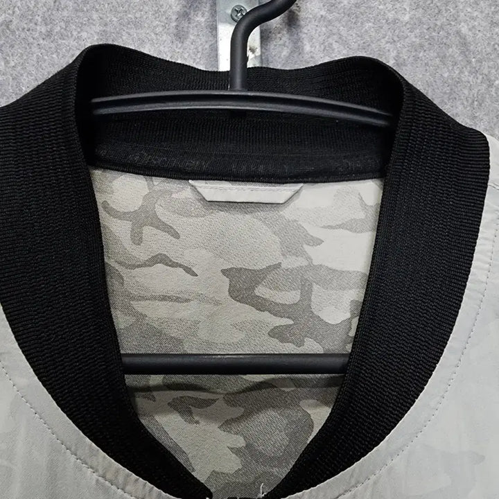 [BUNJANG] Discovery Expedition Men's Camo Blouson Windbreaker Jacket / 디스커버리 익스페디션 남성 카모 블루종 바람막이 (사이즈 105)