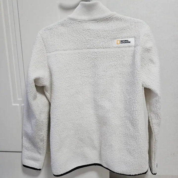 [BUNJANG] National Geographic Fleece Jacket Ivory / 내셔널지오그래픽 뽀글이 플리스 자켓 아이보리