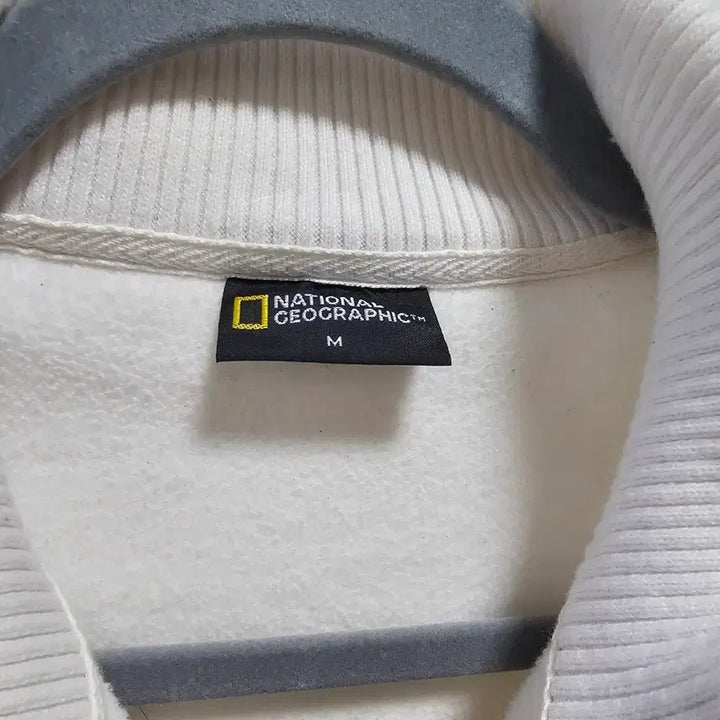 [BUNJANG] National Geographic Fleece Jacket Ivory / 내셔널지오그래픽 뽀글이 플리스 자켓 아이보리