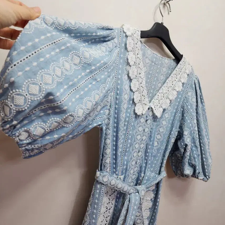 [SOLD OUT] 마쥬 라비아나 레이스 펀칭 원피스