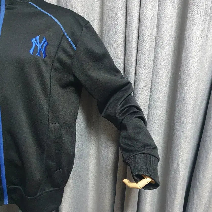 [BUNJANG] MLB Black Jersey Zip-up / MLB 블랙 저지집업