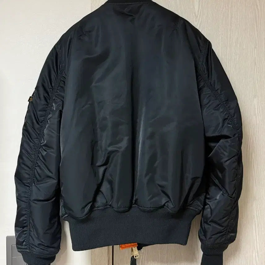 [BUNJANG] Alpha Industries MA-1 Black Regular Fit Bomber Jacket / M) 알파인더스트리 MA-1 블랙 레귤러핏
