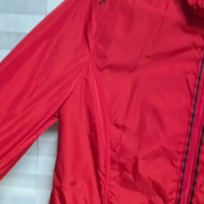 [BUNJANG] Zishen Red Windbreaker Jacket / zishen 레드여성 바람막이 자켓