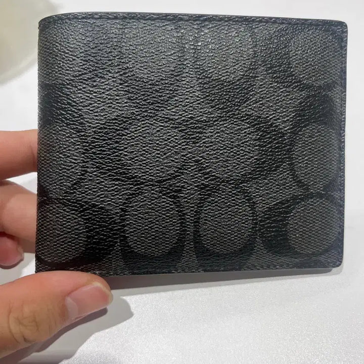 [BUNJANG] Coach Signature Pattern Bi-fold Wallet / 코치 정품 반지갑