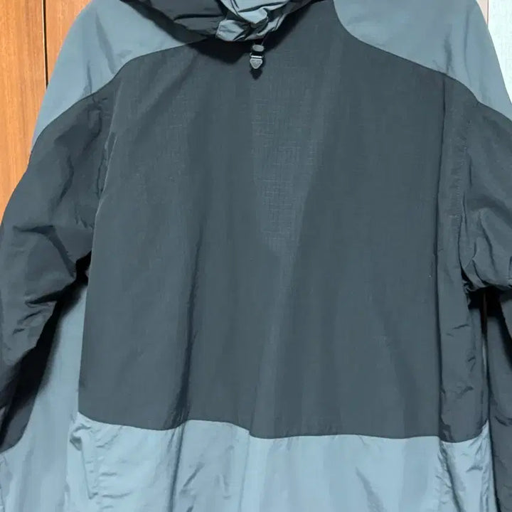[BUNJANG] Palace Powder Jacket Windbreaker / Palace 팔라스 파우더 자켓 바람막이 (블랙/그레이)