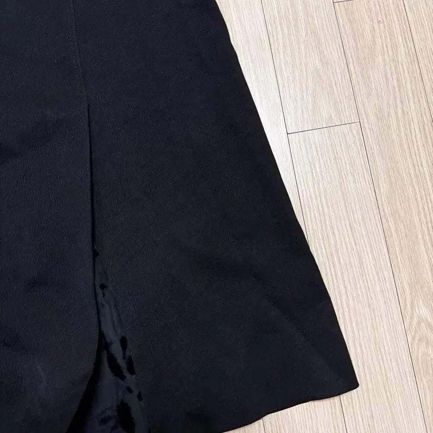 [SOLD OUT] 55 텍달린 새상품 바네사브루노 정가70만원 랩스타일 블랙 긴팔 원피스