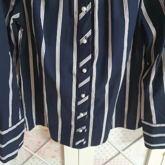 [BUNJANG] ZARA Pearl Button Blouse / 자라 진주단추 블라우스 셔츠/55-정66