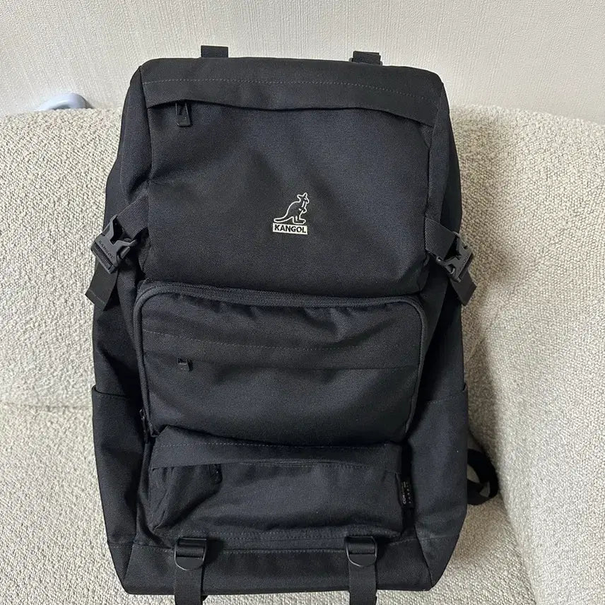 [BUNJANG] Kangol Black Backpack / 캉골 블랙 백팩 가방 팝니다
