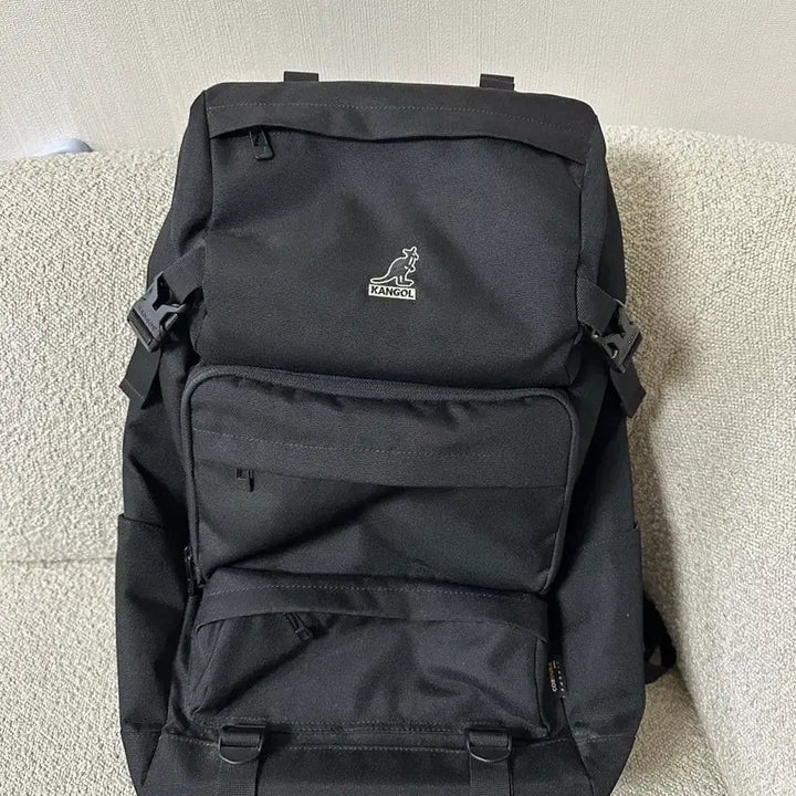 [BUNJANG] Kangol Black Backpack / 캉골 블랙 백팩 가방 팝니다