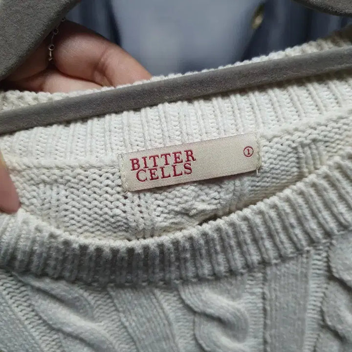 [BUNJANG] Bittercells Cable Knit Sweater / 비터셀즈 케이블 니트