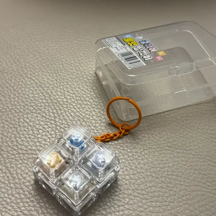 [BUNJANG] 4-Key Keycap Clicker Keychain / 4구 키캡키링 클릭커 새상품