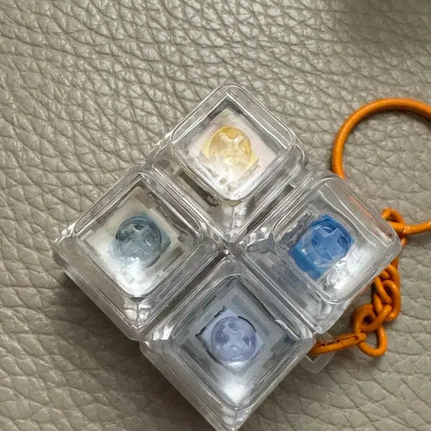 [BUNJANG] 4-Key Keycap Clicker Keychain / 4구 키캡키링 클릭커 새상품