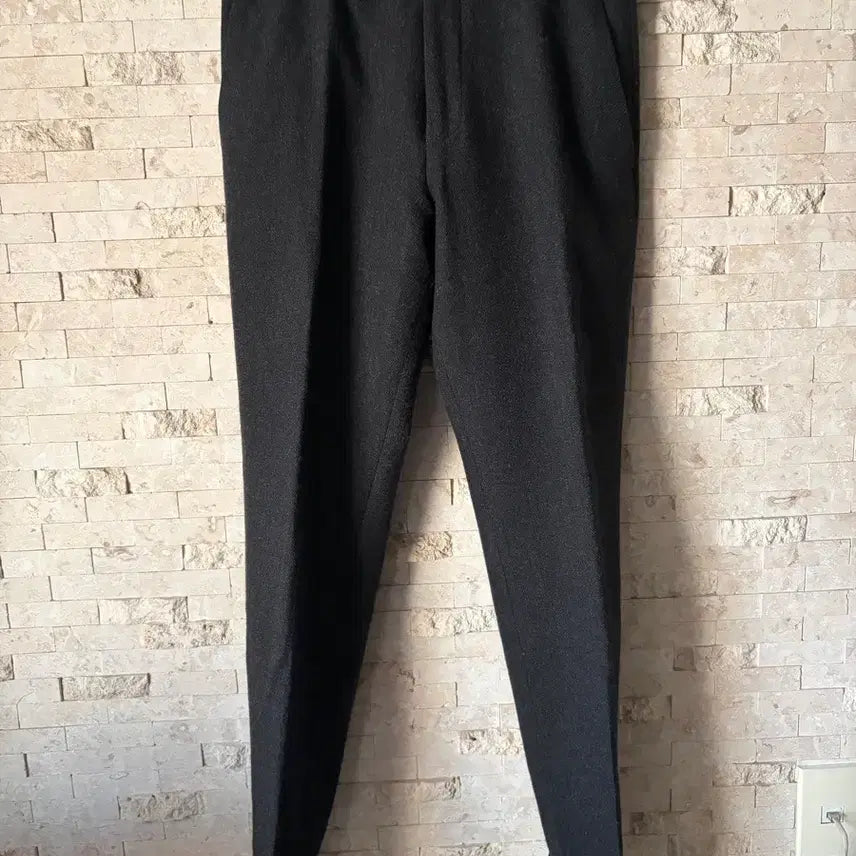 [BUNJANG] Tom Ford Dark Gray Herringbone Atticus Slacks / 톰포드 다크 그레이 헤링본 아티쿠스 슬랙스