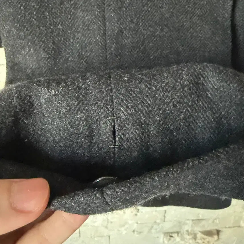 [BUNJANG] Tom Ford Dark Gray Herringbone Atticus Slacks / 톰포드 다크 그레이 헤링본 아티쿠스 슬랙스