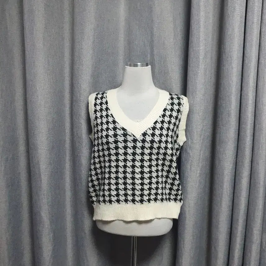 [BUNJANG] Houndstooth Knit Vest / 하운드투스 니트 베스트