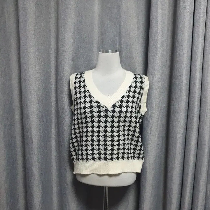 [BUNJANG] Houndstooth Knit Vest / 하운드투스 니트 베스트