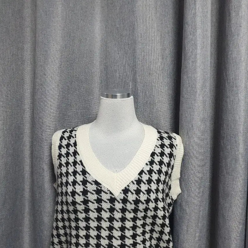 [BUNJANG] Houndstooth Knit Vest / 하운드투스 니트 베스트