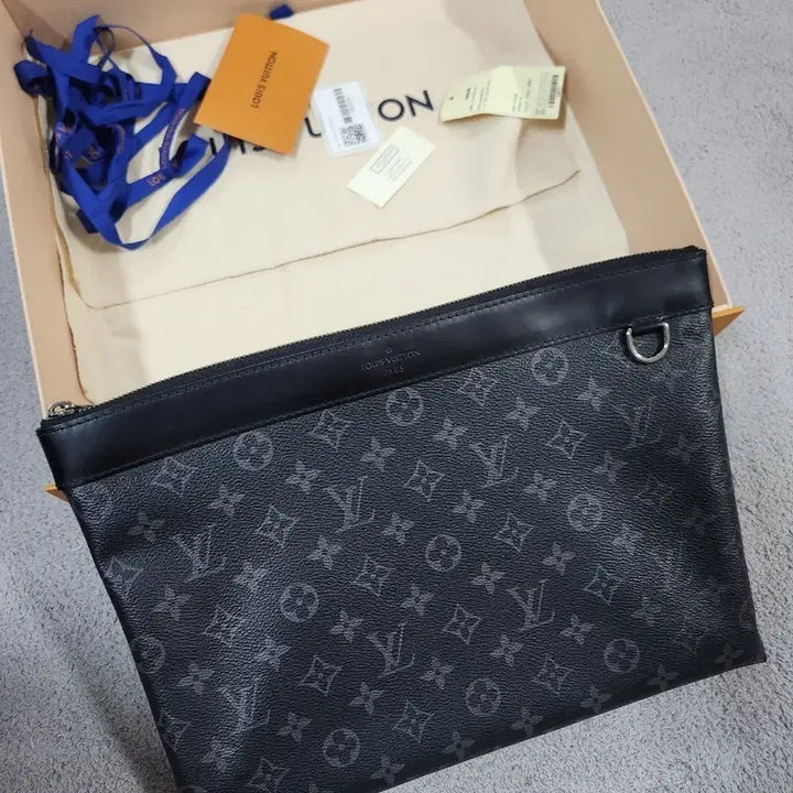 [BUNJANG] Louis Vuitton Monogram Eclipse Clutch / 루이비통 모노그램 이클립스 클러치