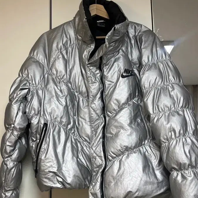 [BUNJANG] Nike Metallic Silver Puffer Jacket / 나이키 메탈릭 실버 푸퍼 패딩