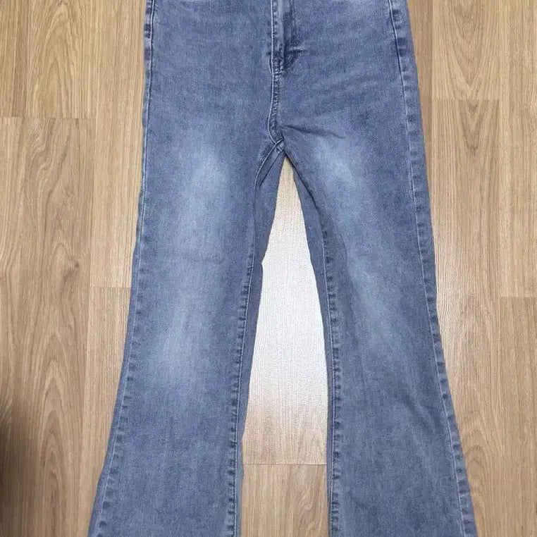 [BUNJANG] Pigib Bootcut Denim Pants - Light Blue / 피깁 부츠컷 데님 팬츠 연청