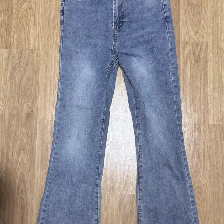 [BUNJANG] Pigib Bootcut Denim Pants - Light Blue / 피깁 부츠컷 데님 팬츠 연청
