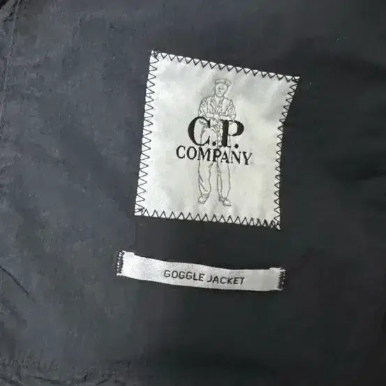 [BUNJANG] CP Company Nylon Padded Jacket / cp컴퍼니 나일론 패딩