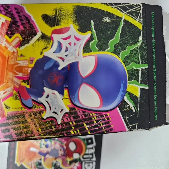 [BUNJANG] Pop Mart Spider-Man Peter B. Parker Figure / 팝마트 스파이더맨 피터B파커