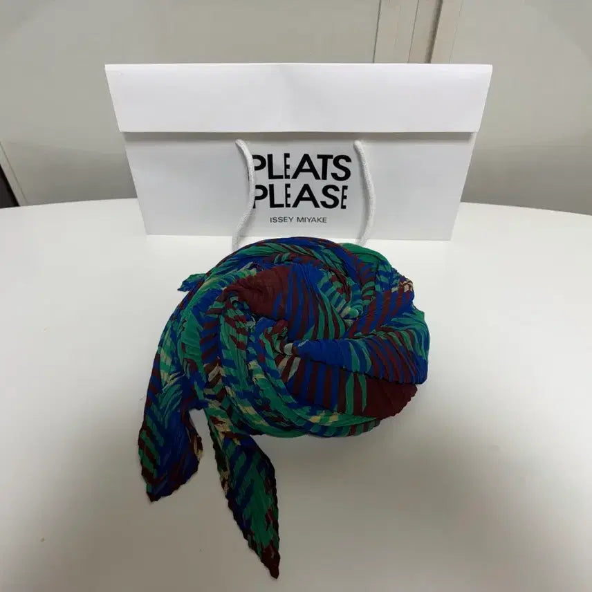 [BUNJANG] Pleats Please Multicolor Scarf / 플리츠플리즈 스카프 멀티컬러