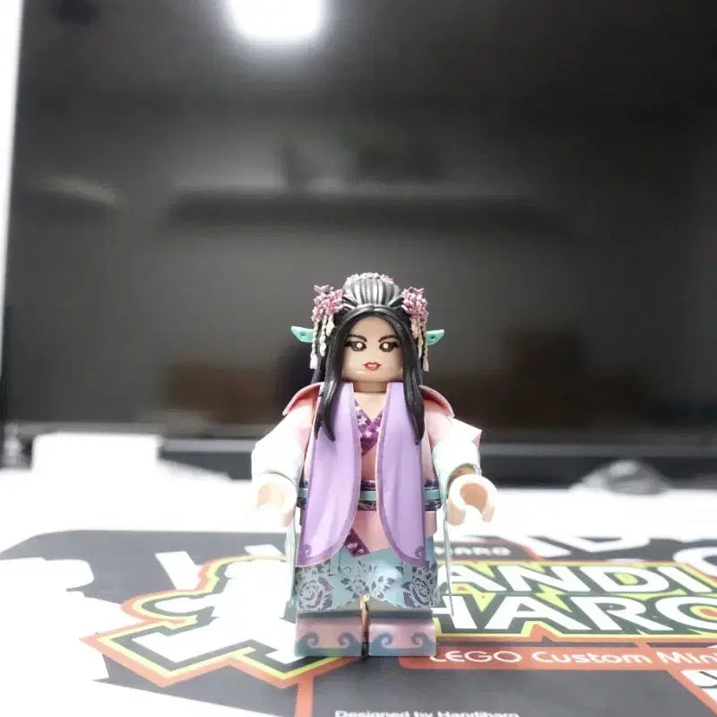 [BUNJANG] Handy Haro Diaochan Custom LEGO Minifigure / 핸디하로 초선 판매 레고 커스텀 미니피규어