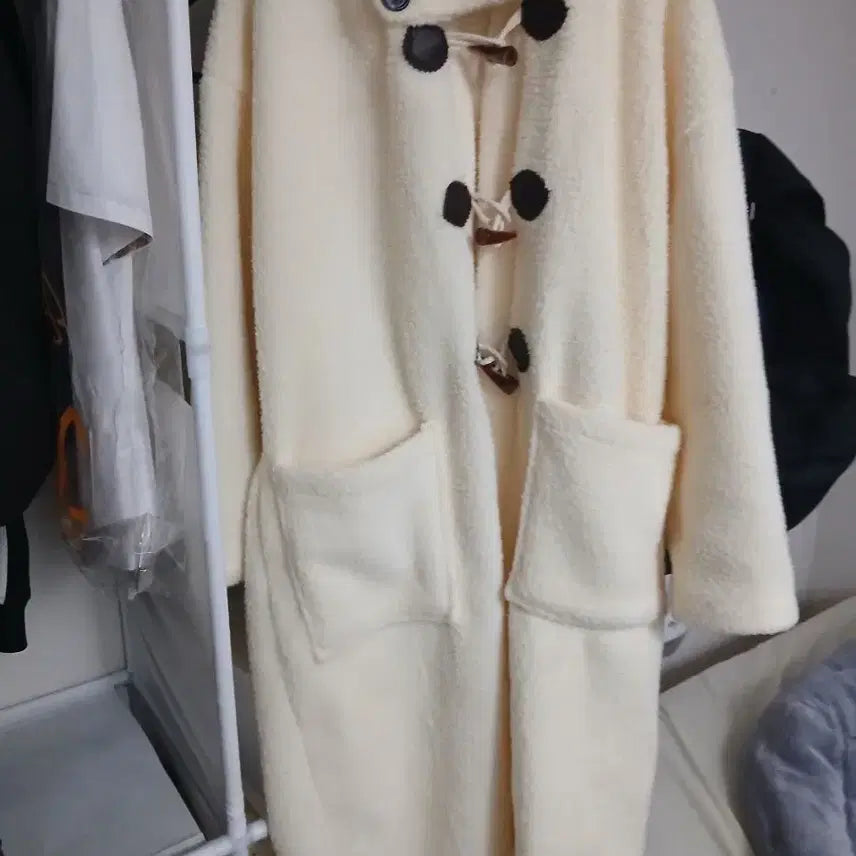 [BUNJANG] Ably Long Sherpa Coat / 에이블리 양털 롱코트