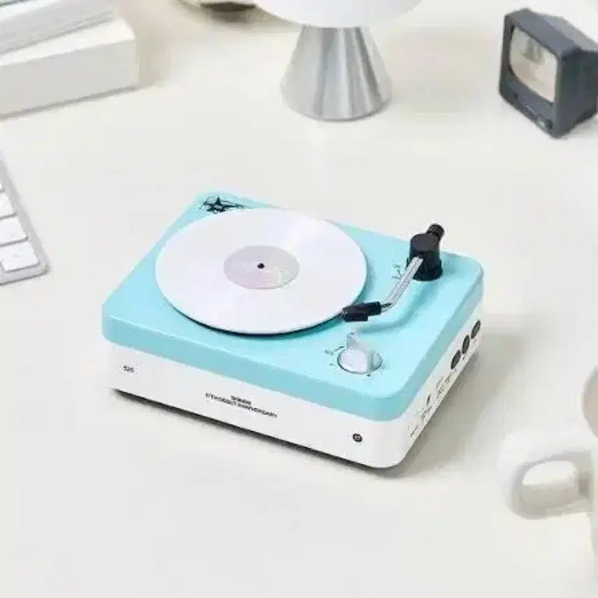 [BUNJANG] SHINee 17th Anniversary Bluetooth Turntable Speaker with Photocard / 샤이니 17주년 MD 턴테이블 블루투스 스피커 (포카포함)
