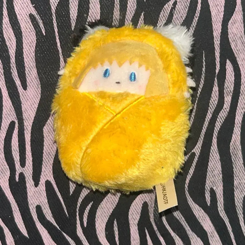 [BUNJANG] Attack on Titan Armin Arlert Tapestry / 진격의거인 진격거 아르민 아르젠토 타피누이