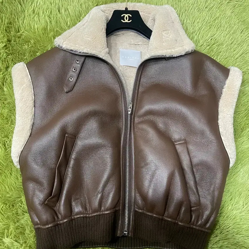 [BUNJANG] Nannninggu Leather Short Vest Brown / 난닝구무스탕조끼브라운 레더 숏 무스탕