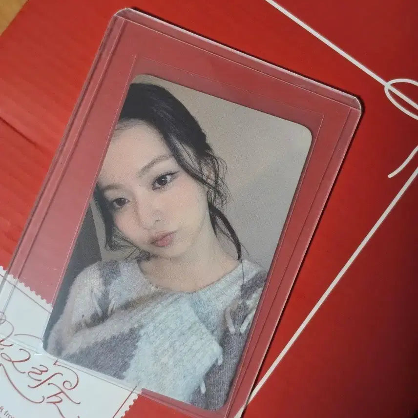 [BUNJANG] fromis_9 Nakyoung Hoodie Photocard / 프로미스나인 후드티 포카(나경)
