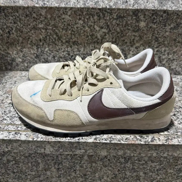 [SOLD OUT] 나이키 에어 페가수스 83 사이즈 270