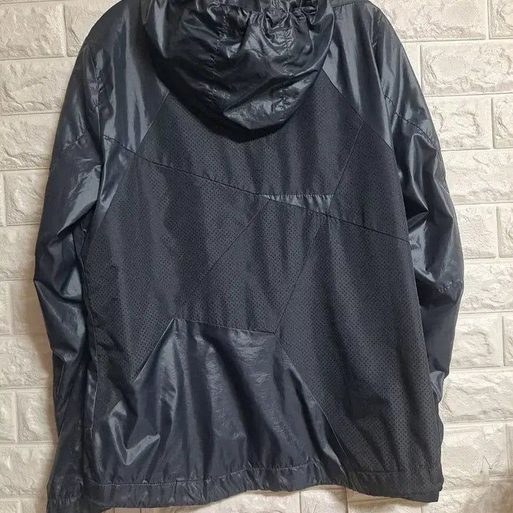[BUNJANG] Adidas Black Windbreaker Hooded Jacket (Size 95) / 아디다스 블랙 바람막이 후드 점퍼95