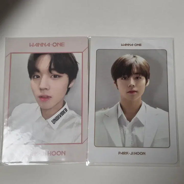 [BUNJANG] Wanna One Park Jihoon Photocard Bundle Set / 워너원 박지훈 포카 2장 일괄