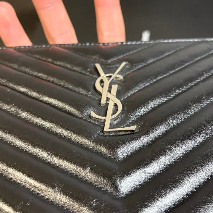 [BUNJANG] Yves Saint Laurent Matelasse Clutch Bag / [M,풀구성품] 입생로랑 마틀라세 클러치백 은장