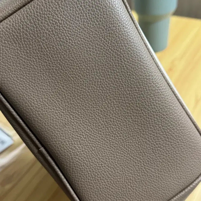 [BUNJANG] Find Kapoor Cana Bag 20 Crossbody Bag / 파인드 카푸어 카나백 20 (실사용 1회)
