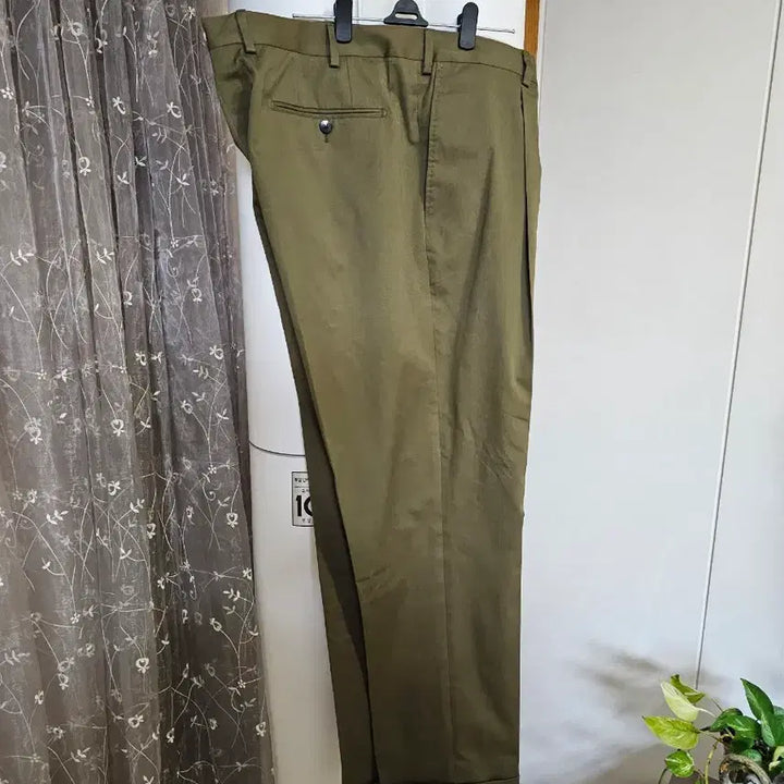 [BUNJANG] Caruso Olive Chino Pants / 카루소 (CRSO) 올리브 치노팬츠 / 38 인치